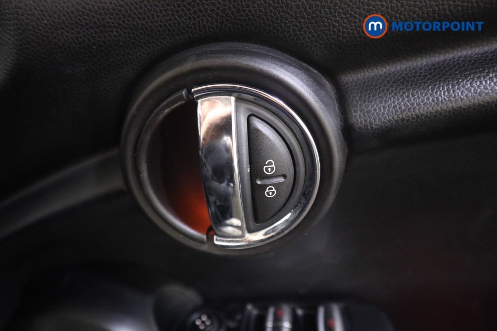 Mini Convertible Cooper Manual Petrol Convertible - Stock Number (1575129) - 3rd supplementary image