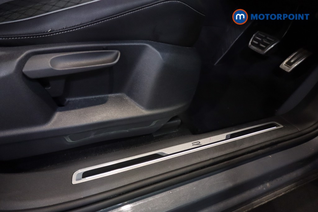 Volkswagen Tiguan R-Line Automatic Petrol SUV - Stock Number (1575133) - 5th supplementary image