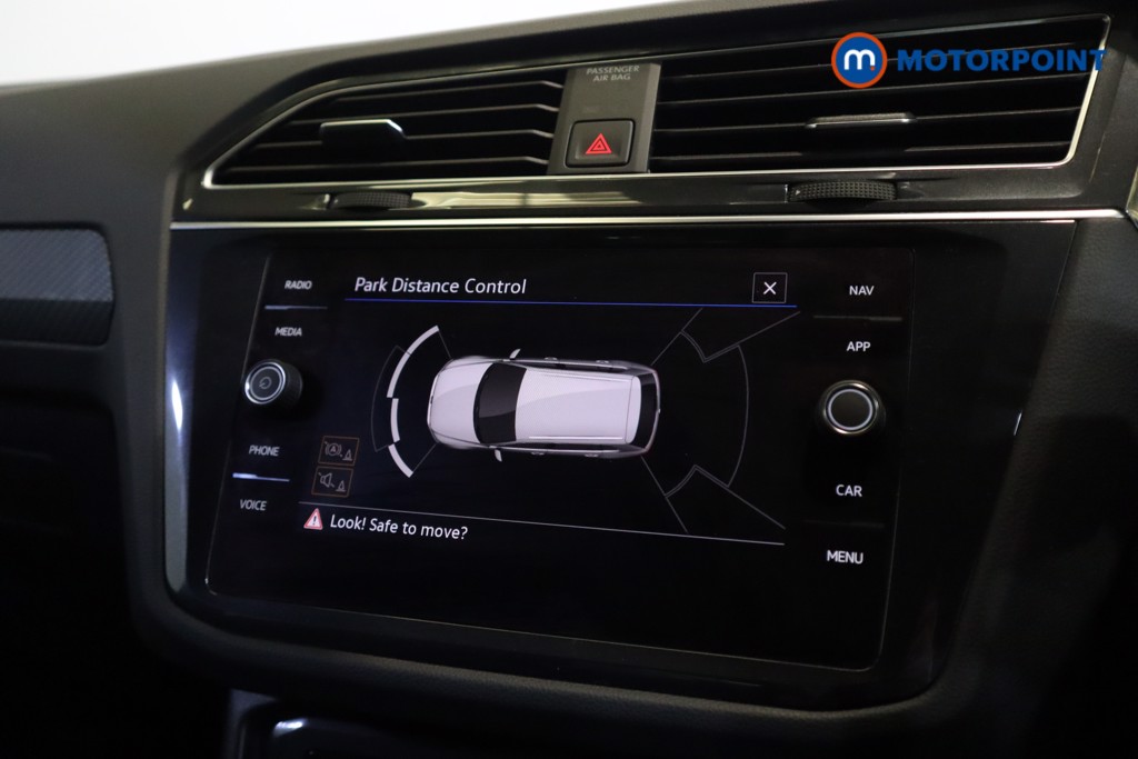 Volkswagen Tiguan R-Line Automatic Petrol SUV - Stock Number (1575133) - 19th supplementary image