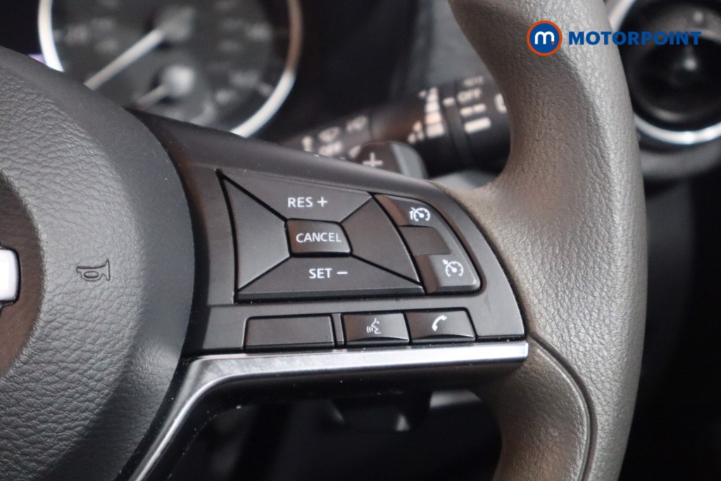 Nissan Juke Acenta Premium Automatic Petrol SUV - Stock Number (1575556) - 8th supplementary image