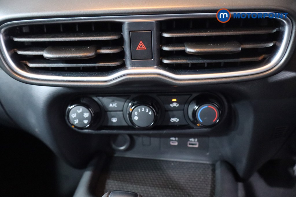 Nissan Juke Acenta Premium Automatic Petrol SUV - Stock Number (1575556) - 16th supplementary image