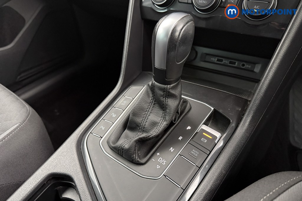 Volkswagen Tiguan Match Automatic Petrol SUV - Stock Number (1575708) - 15th supplementary image