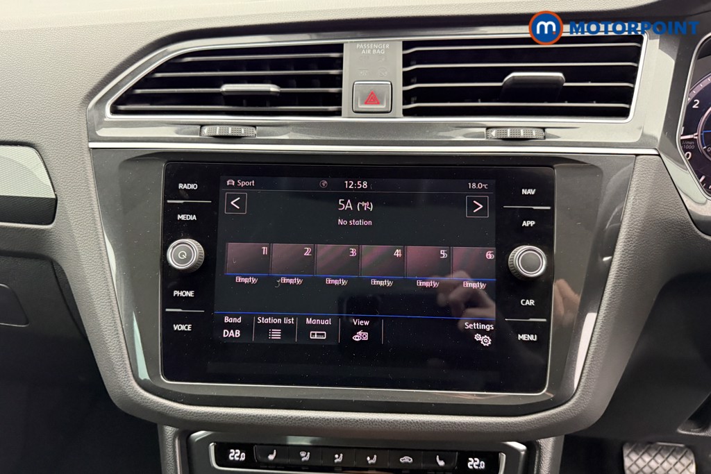 Volkswagen Tiguan SEL Automatic Petrol SUV - Stock Number (1576107) - 5th supplementary image