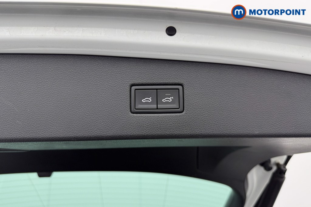 Volkswagen Tiguan SEL Automatic Petrol SUV - Stock Number (1576107) - 23rd supplementary image