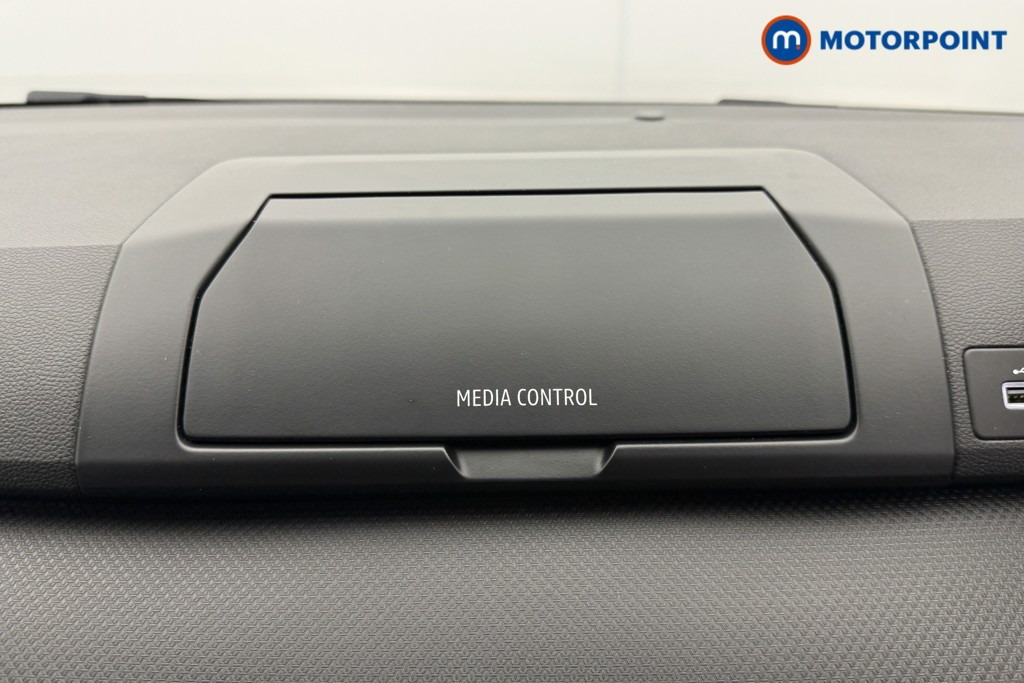 Dacia Sandero Essential Manual Petrol Hatchback - Stock Number (1576281) - 5th supplementary image