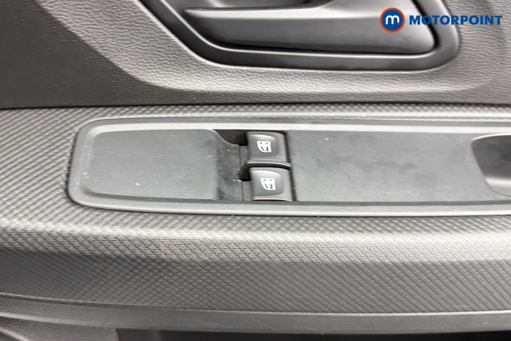 Dacia Sandero Essential Manual Petrol Hatchback - Stock Number (1576281) - 11th supplementary image