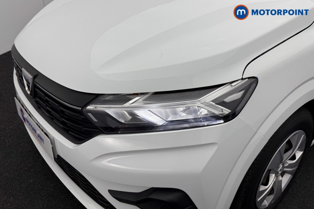 Dacia Sandero Essential Manual Petrol Hatchback - Stock Number (1576281) - 21st supplementary image