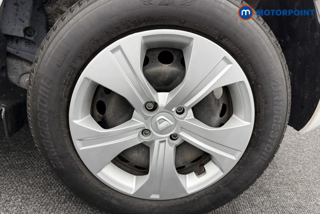Dacia Sandero Essential Manual Petrol Hatchback - Stock Number (1576281) - 23rd supplementary image