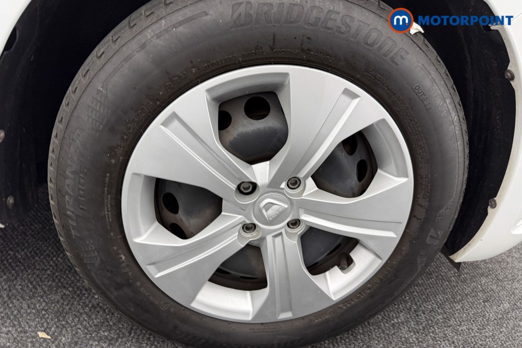 Dacia Sandero Essential Manual Petrol Hatchback - Stock Number (1576281) - 25th supplementary image