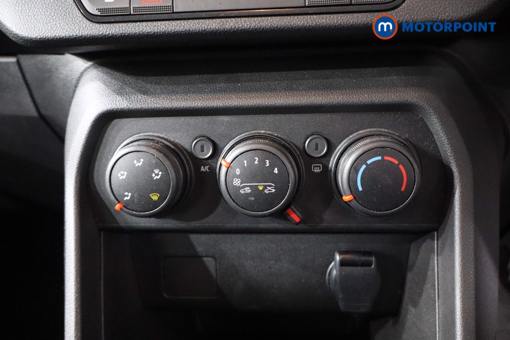 Dacia Sandero Expression Manual Petrol Hatchback - Stock Number (1576600) - 16th supplementary image