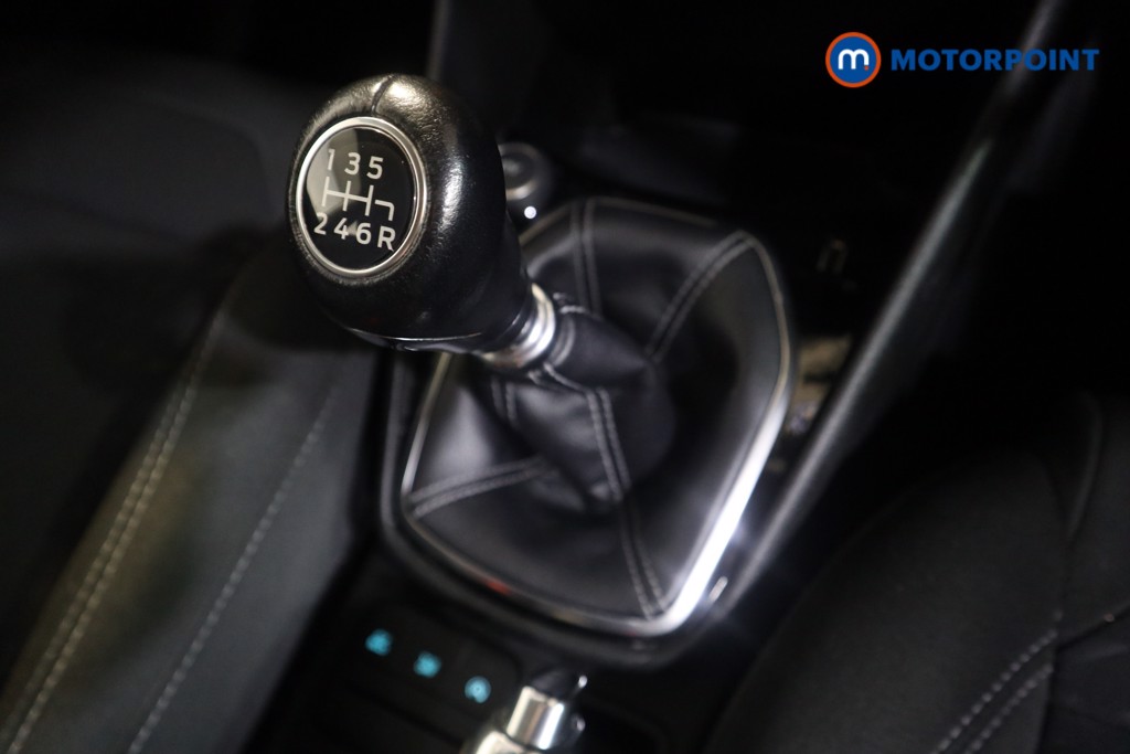Ford Fiesta Titanium Manual Petrol Hatchback - Stock Number (1576685) - 8th supplementary image