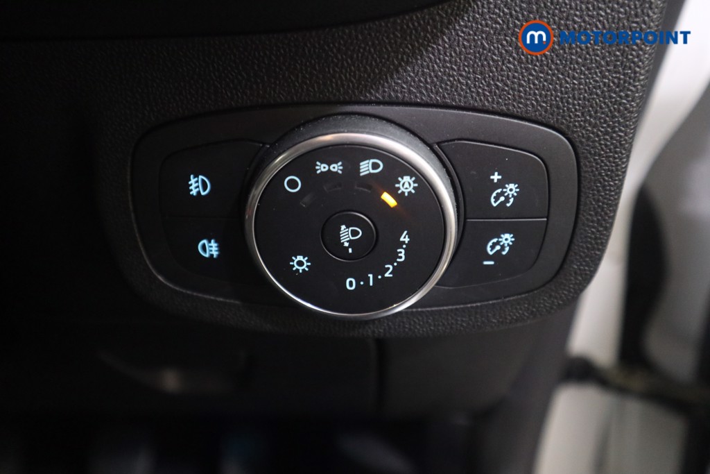 Ford Fiesta Titanium Manual Petrol Hatchback - Stock Number (1576685) - 9th supplementary image