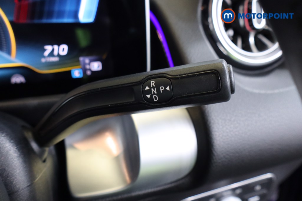 Mercedes-Benz GLB AMG Automatic Petrol SUV - Stock Number (1576691) - 16th supplementary image