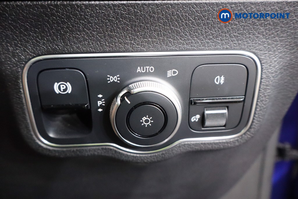 Mercedes-Benz GLB AMG Automatic Petrol SUV - Stock Number (1576691) - 17th supplementary image
