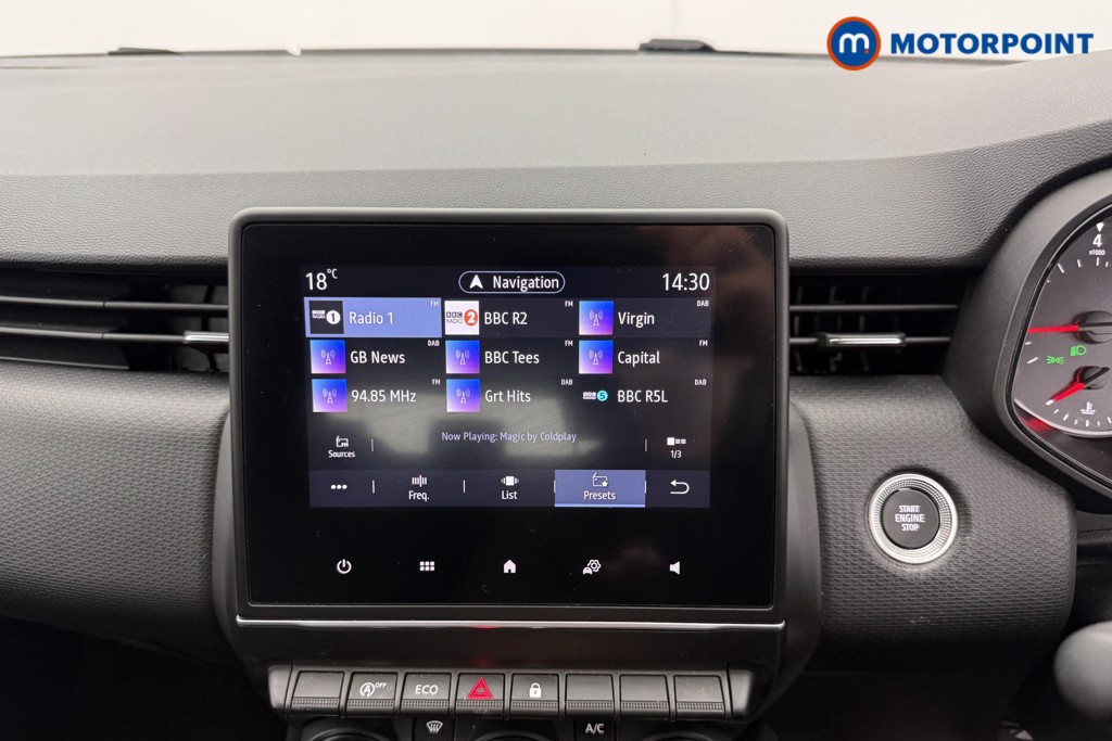 Renault Clio Iconic Manual Petrol Hatchback - Stock Number (1576721) - 6th supplementary image