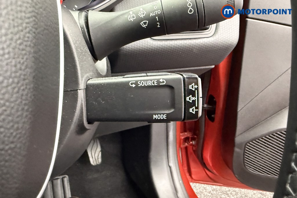Renault Clio Iconic Manual Petrol Hatchback - Stock Number (1576721) - 15th supplementary image