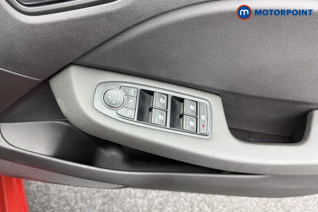 Renault Clio Iconic Manual Petrol Hatchback - Stock Number (1576721) - 17th supplementary image