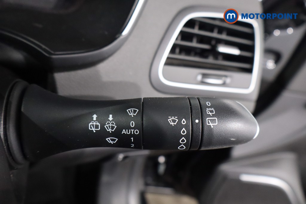 Renault Megane Dynamique Nav Automatic Diesel Hatchback - Stock Number (1576784) - 17th supplementary image