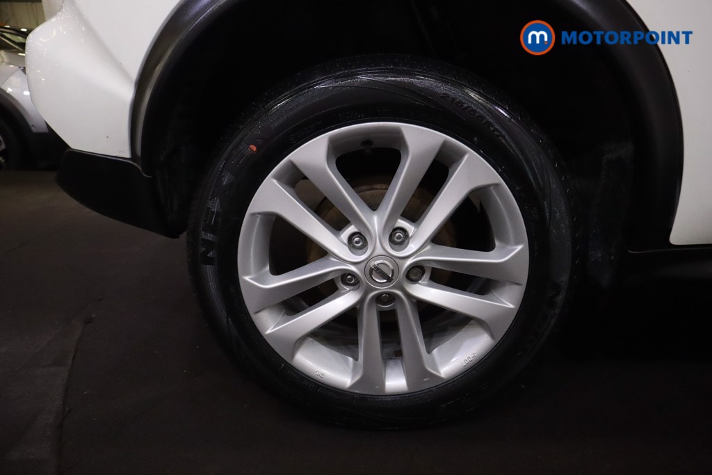 Nissan Juke N-Connecta Manual Petrol SUV - Stock Number (1576845) - 22nd supplementary image