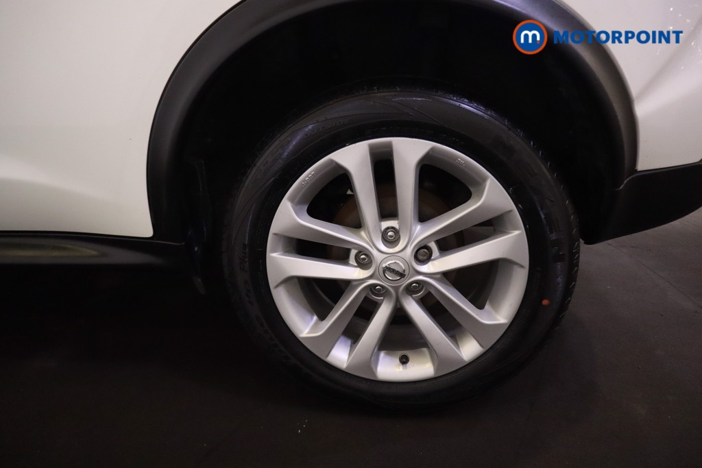 Nissan Juke N-Connecta Manual Petrol SUV - Stock Number (1576845) - 23rd supplementary image