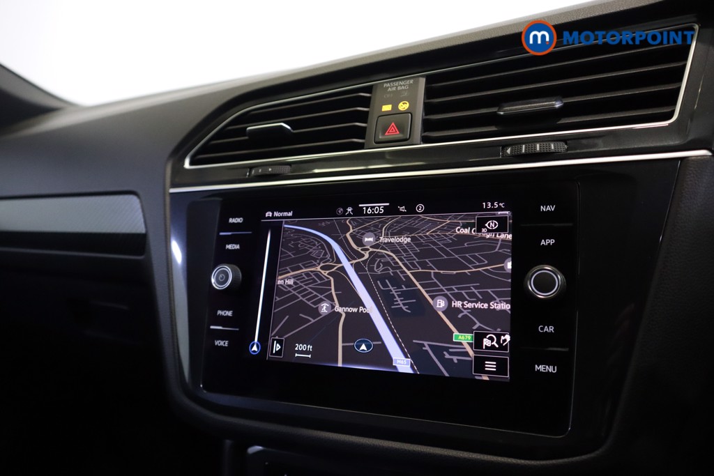 Volkswagen Tiguan R-Line Automatic Petrol SUV - Stock Number (1577182) - 2nd supplementary image