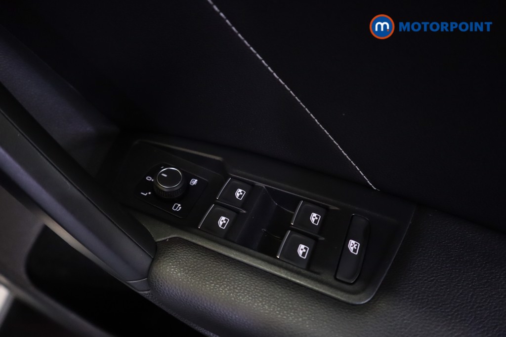 Volkswagen Tiguan R-Line Automatic Petrol SUV - Stock Number (1577182) - 3rd supplementary image