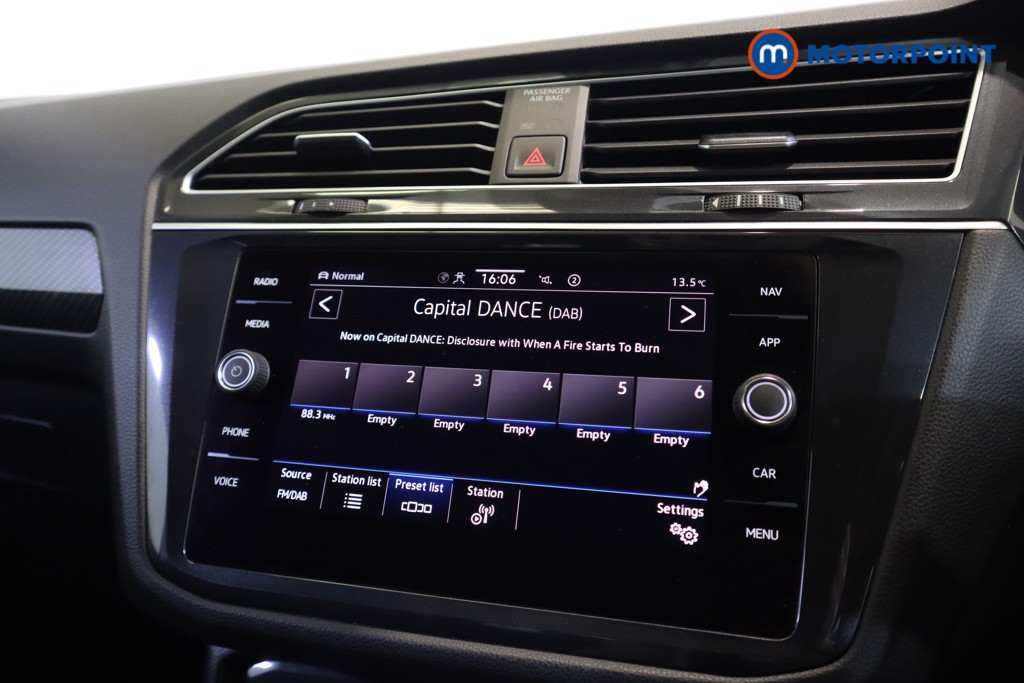 Volkswagen Tiguan R-Line Automatic Petrol SUV - Stock Number (1577182) - 14th supplementary image