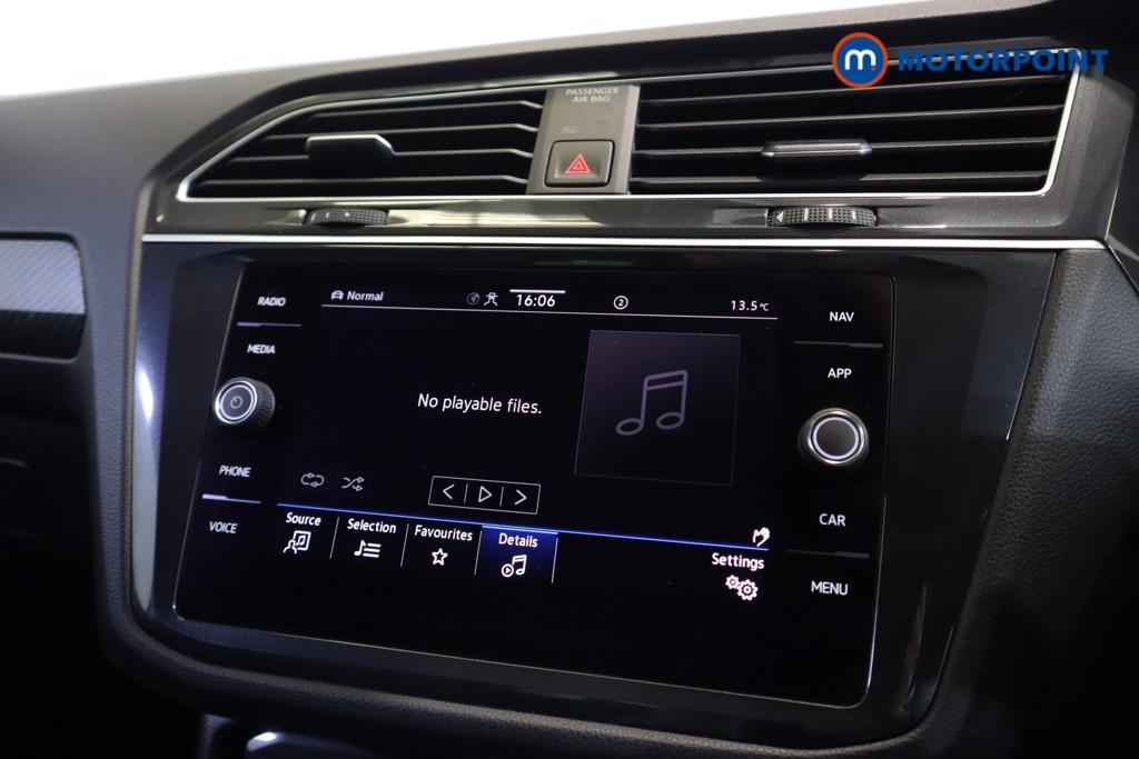 Volkswagen Tiguan R-Line Automatic Petrol SUV - Stock Number (1577182) - 15th supplementary image