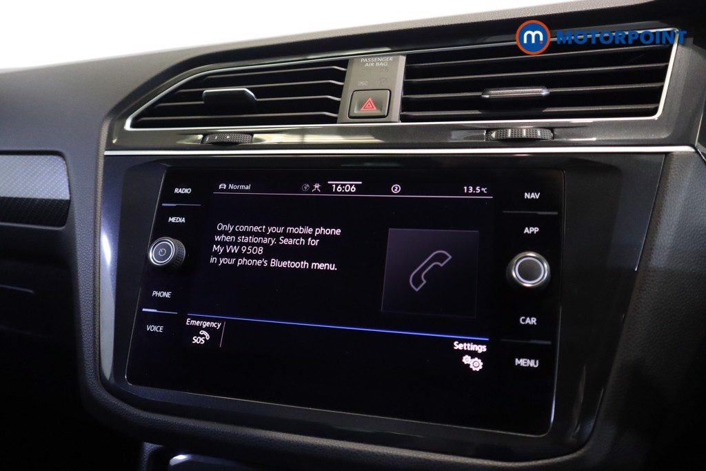 Volkswagen Tiguan R-Line Automatic Petrol SUV - Stock Number (1577182) - 16th supplementary image
