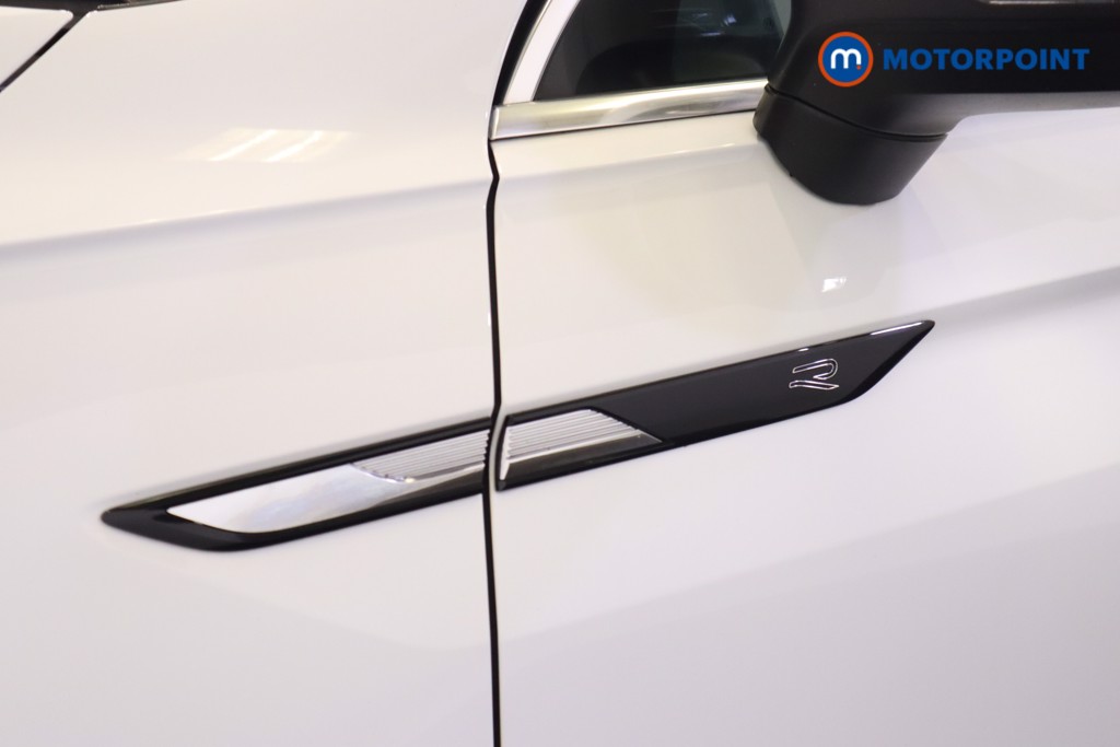 Volkswagen Tiguan R-Line Automatic Petrol SUV - Stock Number (1577182) - 39th supplementary image