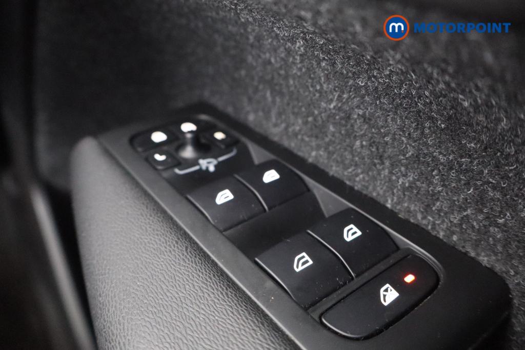 Volvo Xc40 R Design Automatic Petrol Plug-In Hybrid SUV - Stock Number (1577341) - 11th supplementary image