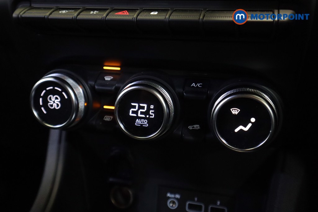 Renault Captur Se Edition Manual Petrol SUV - Stock Number (1577496) - 15th supplementary image