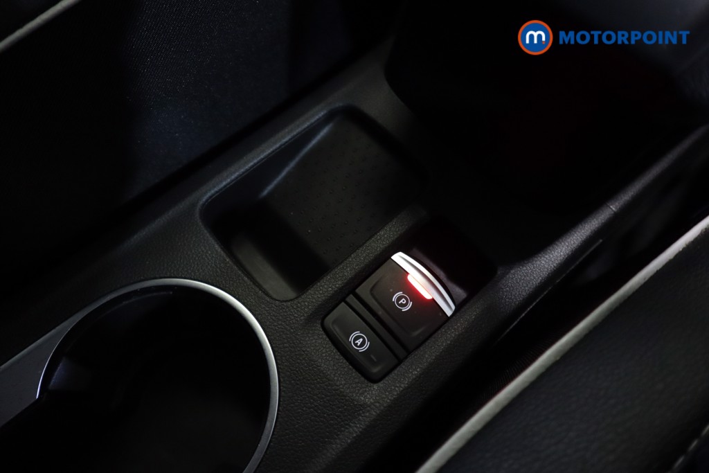 Renault Captur Se Edition Manual Petrol SUV - Stock Number (1577496) - 18th supplementary image