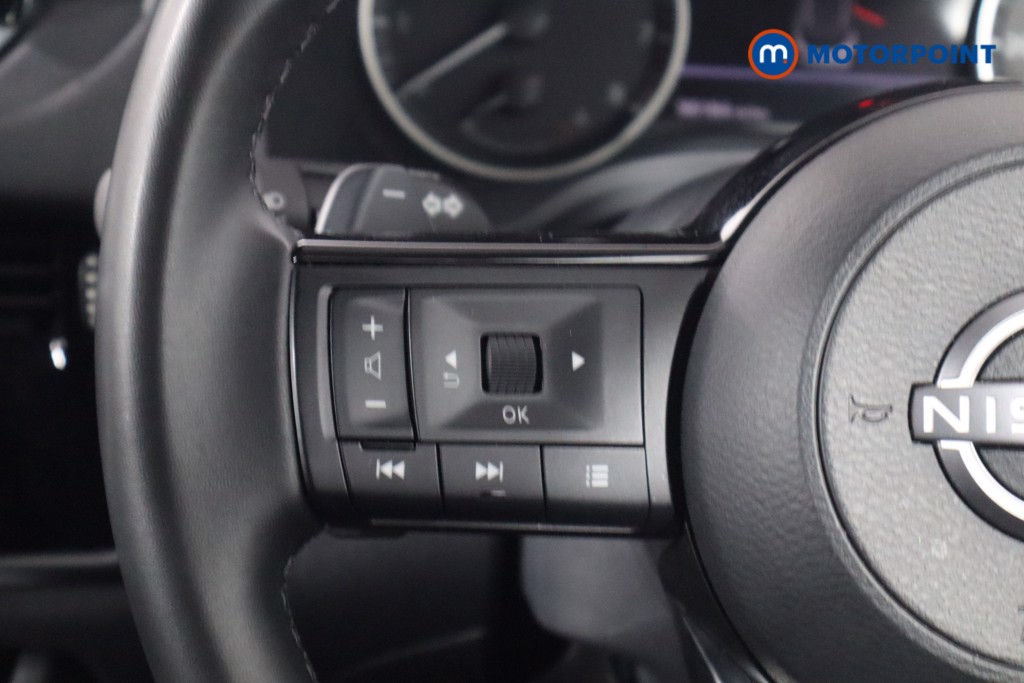 Nissan Qashqai Acenta Premium Automatic Petrol SUV - Stock Number (1577517) - 7th supplementary image