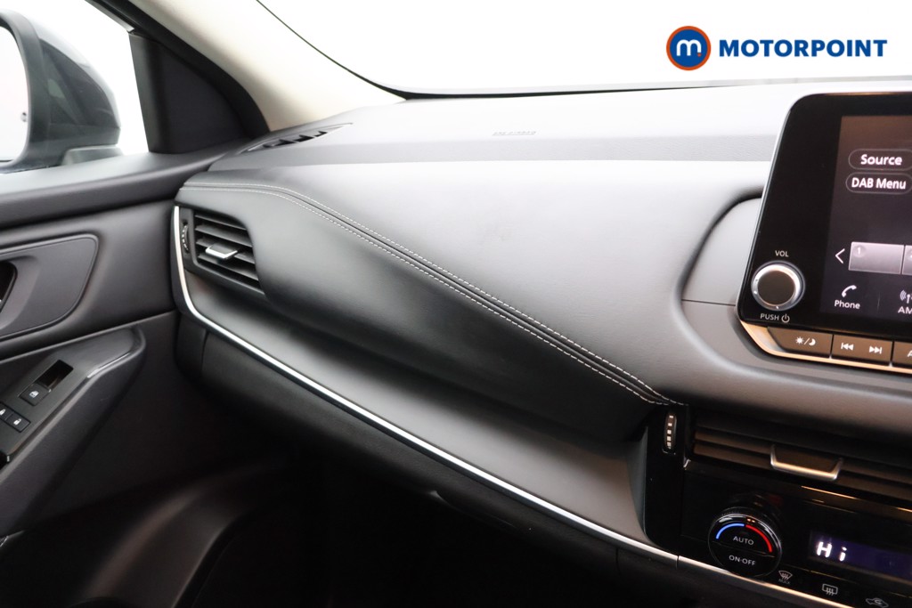 Nissan Qashqai Acenta Premium Automatic Petrol SUV - Stock Number (1577523) - 7th supplementary image