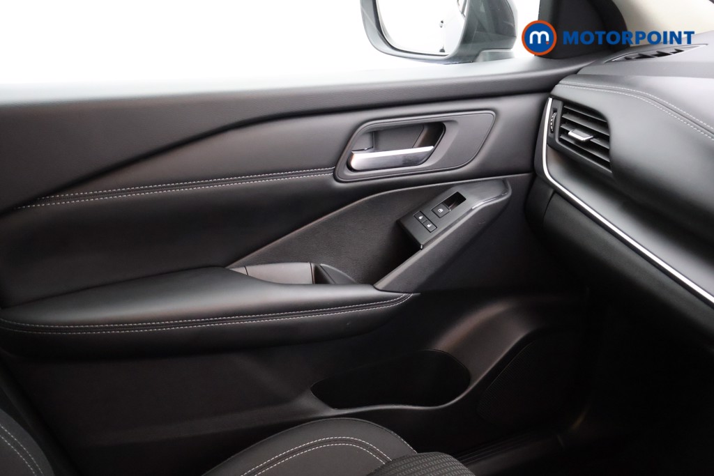 Nissan Qashqai Acenta Premium Automatic Petrol SUV - Stock Number (1577523) - 8th supplementary image