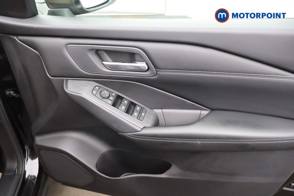 Nissan Qashqai Acenta Premium Automatic Petrol SUV - Stock Number (1577523) - 9th supplementary image