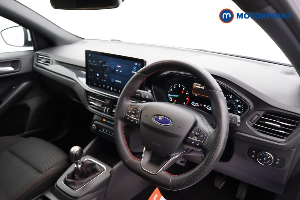 Ford Focus St-Line Edition Manual Petrol-Electric Hybrid Hatchback - Stock Number (1577842) - 10th supplementary image