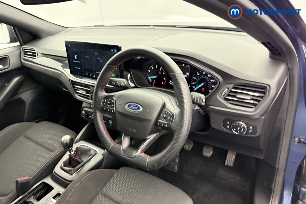 Ford Focus St-Line Edition Manual Petrol-Electric Hybrid Hatchback - Stock Number (1577874) - 4th supplementary image