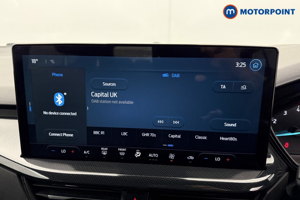Ford Focus St-Line Edition Manual Petrol-Electric Hybrid Hatchback - Stock Number (1577874) - 6th supplementary image