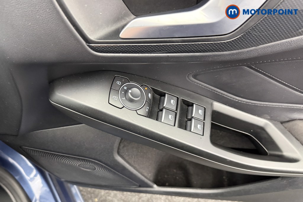 Ford Focus St-Line Edition Manual Petrol-Electric Hybrid Hatchback - Stock Number (1577874) - 16th supplementary image