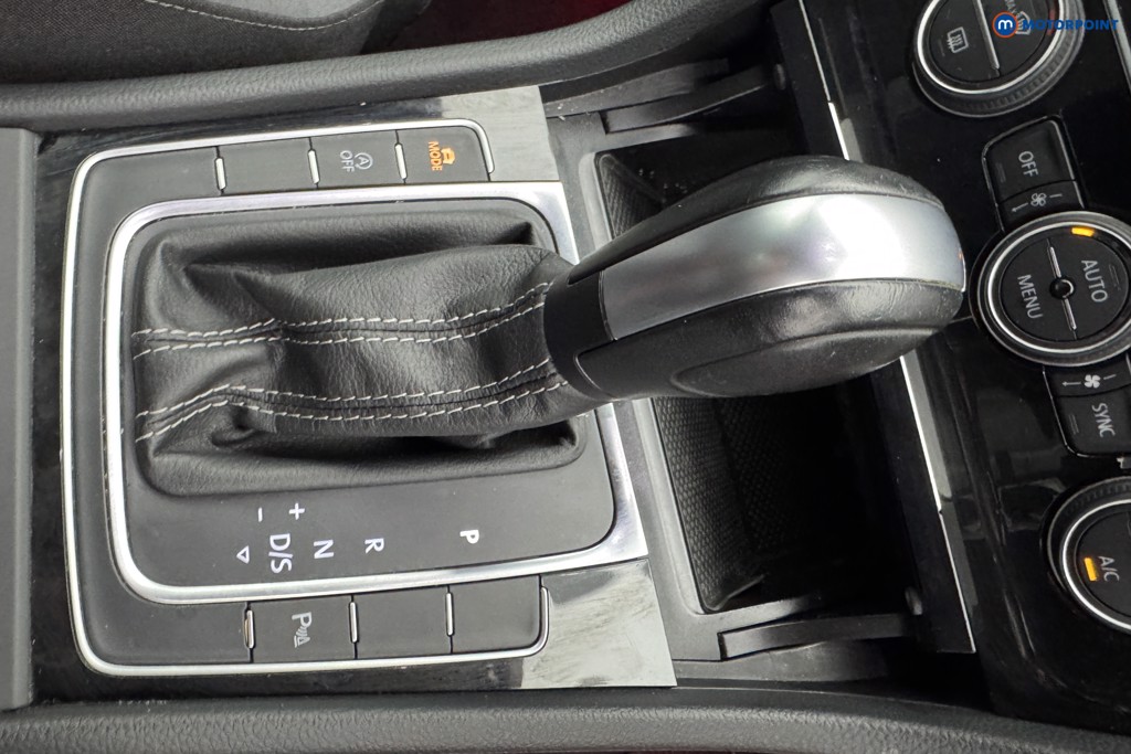 Volkswagen Golf R-Line Edition Automatic Petrol Hatchback - Stock Number (1577938) - 15th supplementary image