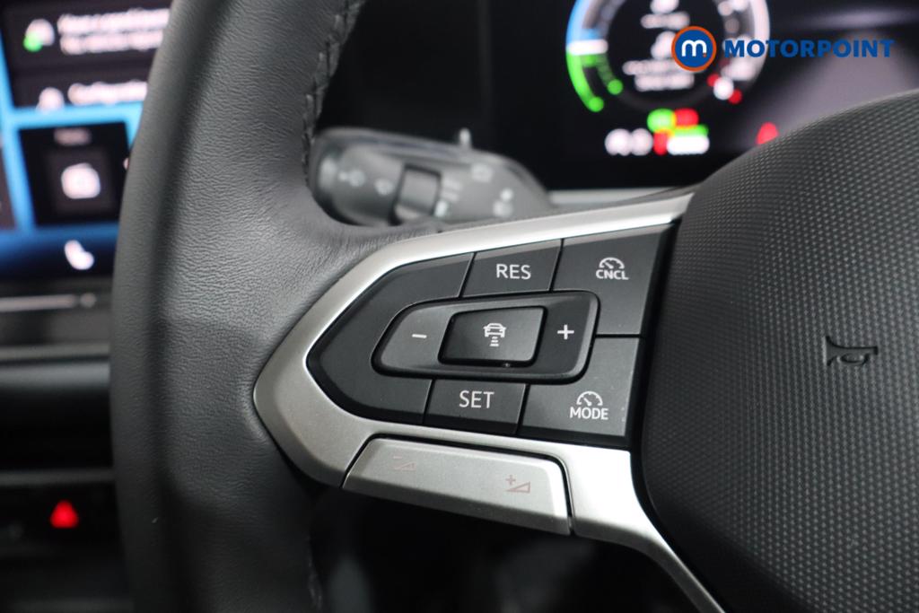 Volkswagen Passat Life Automatic Petrol Plug-In Hybrid Estate - Stock Number (1578103) - 6th supplementary image