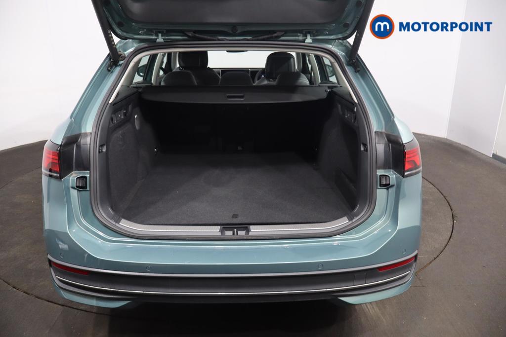 Volkswagen Passat Life Automatic Petrol Plug-In Hybrid Estate - Stock Number (1578103) - 17th supplementary image