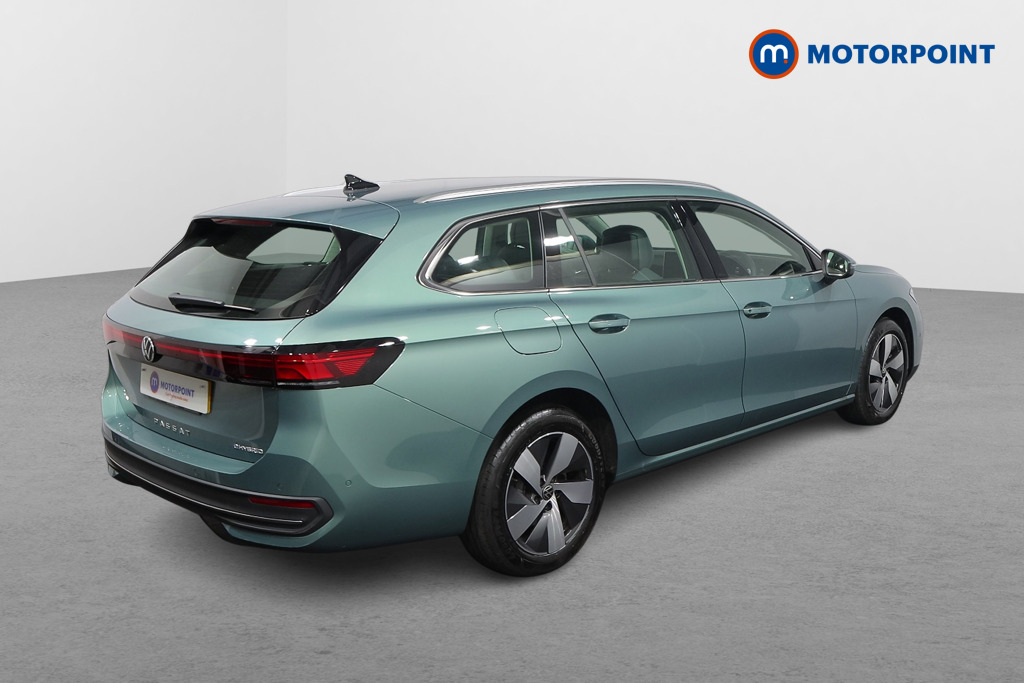 Volkswagen Passat Life Automatic Petrol Plug-In Hybrid Estate - Stock Number (1578103) - Drivers side rear corner