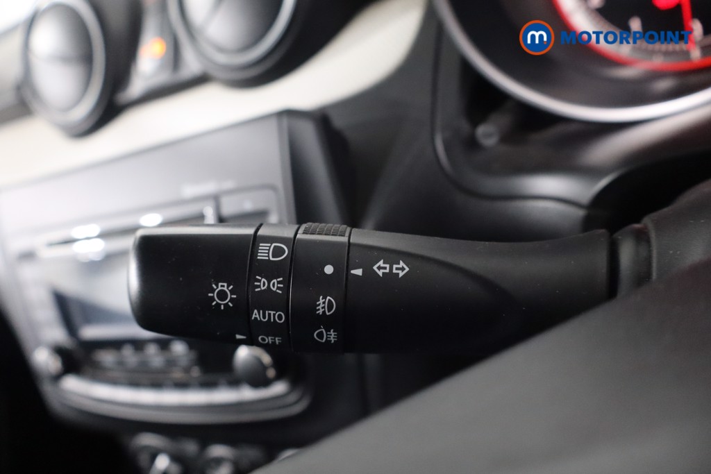 Suzuki Swift Attitude Manual Petrol Hatchback - Stock Number (1578164) - 17th supplementary image