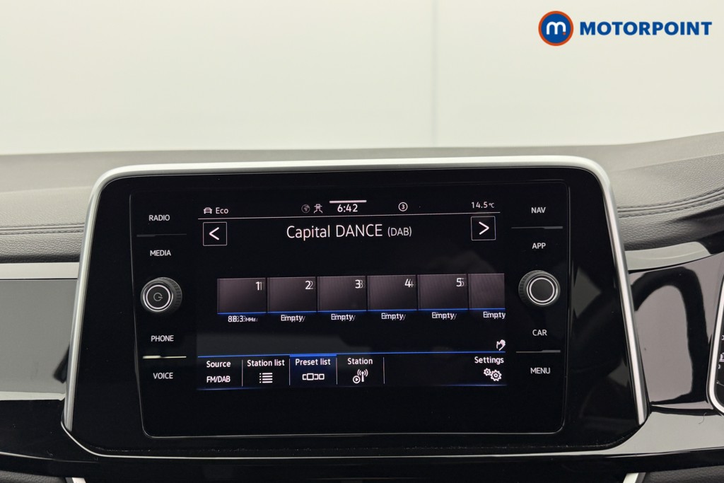 Volkswagen T-Roc R-Line Manual Petrol SUV - Stock Number (1578790) - 6th supplementary image