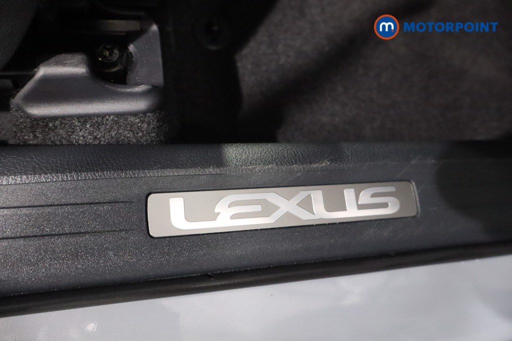 Lexus LBX Premium Automatic Petrol-Electric Hybrid SUV - Stock Number (1578870) - 22nd supplementary image