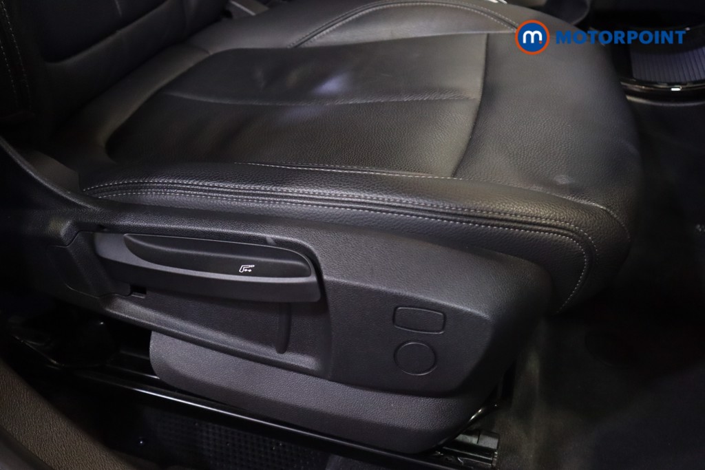 BMW X1 Xline Manual Petrol SUV - Stock Number (1578960) - 8th supplementary image