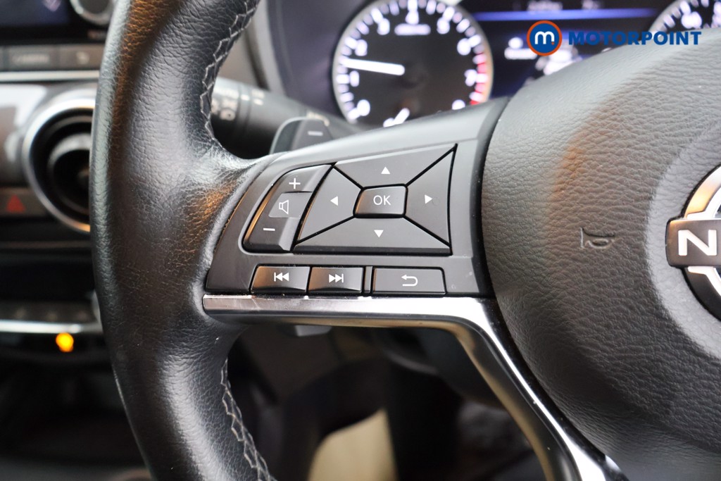 Nissan Juke N-Connecta Automatic Petrol SUV - Stock Number (1579056) - 2nd supplementary image